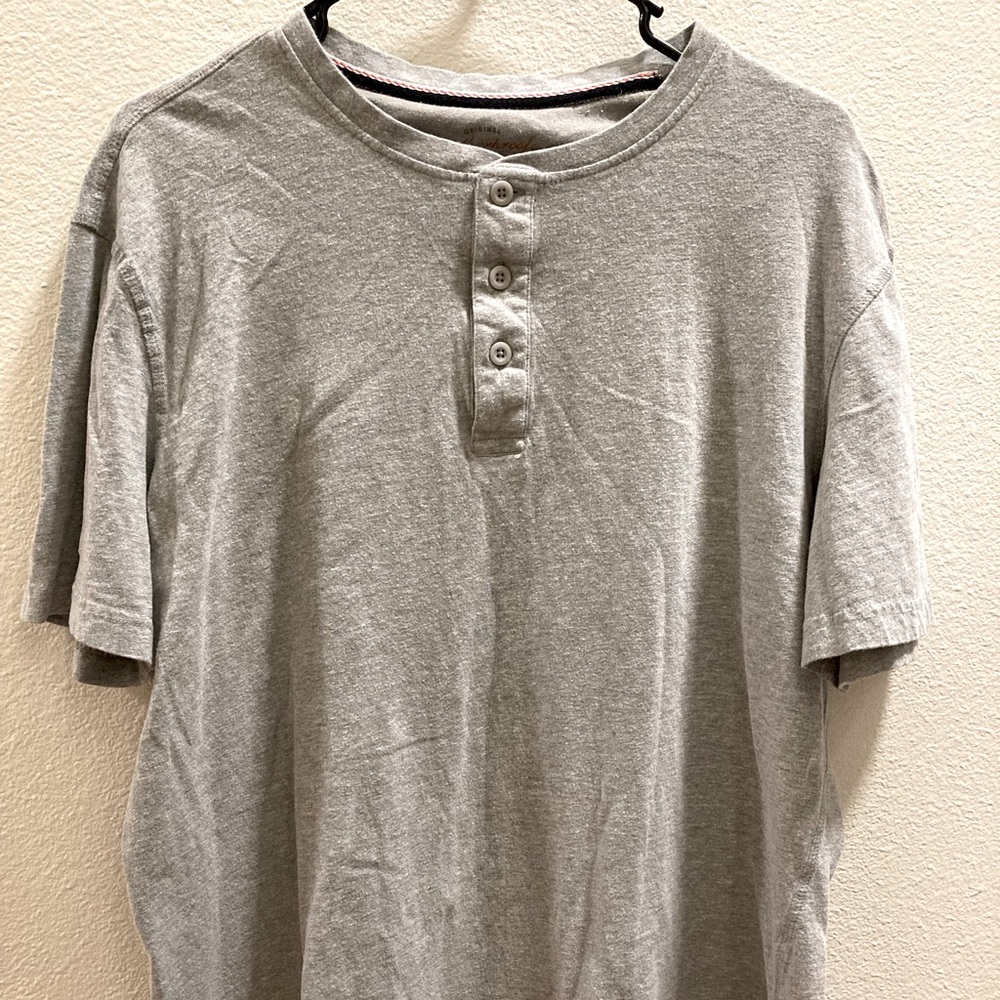 Gray shirt